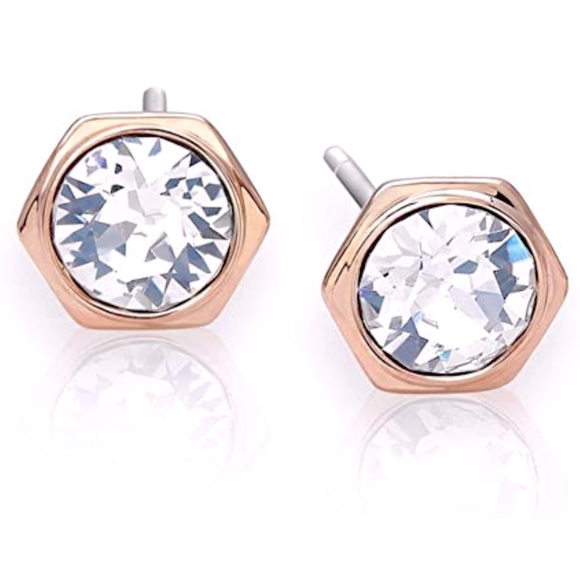 BRAND NEW TIMELESS PAIR OF SWAROVSKI CRYSTAL ROSE GOLD HEXAGONAL STUD EARRINGS🌻 - Picture 4 of 8